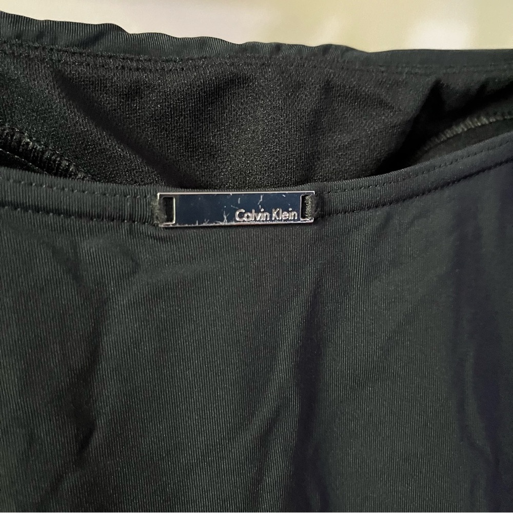 Calvin Klein Black Pleated Top One Piece Swimsuit Square Neck Shelf Bra Size 10 - Picture 6 of 7